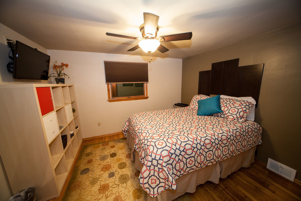 Log Cabin Lodge & Suites Jones Mills Eksteriør billede